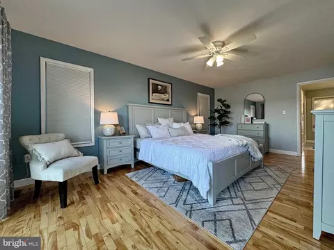 Bedroom - 11720 Over Creek Ct, Issue, MD 20645 photo 4 of 11