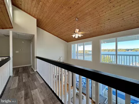 Entry Way - 11720 Over Creek Ct, Issue, MD 20645 photo 17 of 22