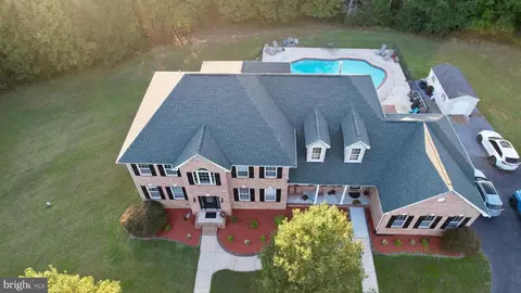 6725 Pale Morning Ct, Hughesville, MD 20637