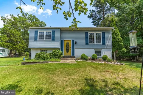 4914 B Piney Church Rd, Waldorf, MD 20602
