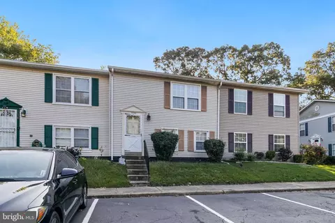 1056 Dorset Dr, Waldorf, MD 20602