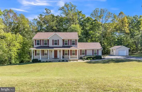 7113 Juliette Low Ln, Hughesville, MD 20637