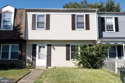 303 Goose Creek Dr, La Plata, MD 20646