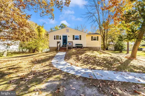 4900 Quade Cir, Waldorf, MD 20602