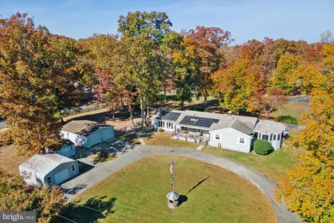 5930 Winters Dr, La Plata, MD 20646