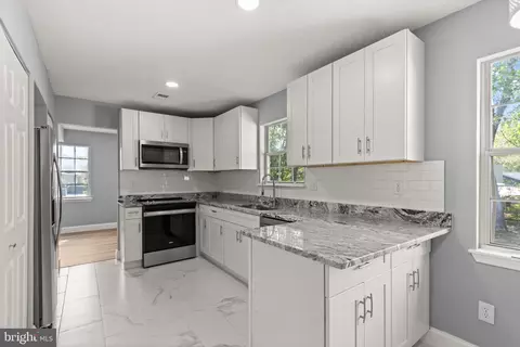 2138 Duckwalk Ct, Waldorf, MD 20602