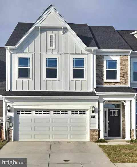 10577 Mount Rainier Pl, White Plains, MD 20695