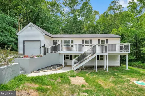 4885 May Pl, La Plata, MD 20646