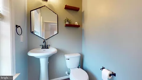 Entry Way - 6910 Coldstream Ct, Bryans Road, MD 20616 photo 9 of 20