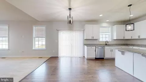 Entry Way - 6910 Coldstream Ct, Bryans Road, MD 20616 photo 3 of 20