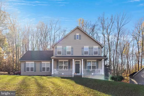 8045 Settle Ct, Waldorf, MD 20603