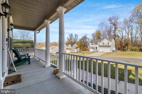 8045 Settle Ct, Waldorf, MD 20603 photo 6