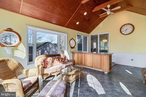8045 Settle Ct, Waldorf, MD 20603 photo 32