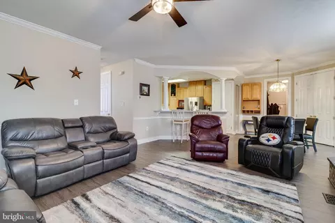 8045 Settle Ct, Waldorf, MD 20603 photo 34