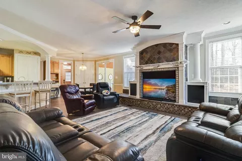 8045 Settle Ct, Waldorf, MD 20603 photo 33