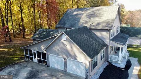 8045 Settle Ct, Waldorf, MD 20603 photo 16