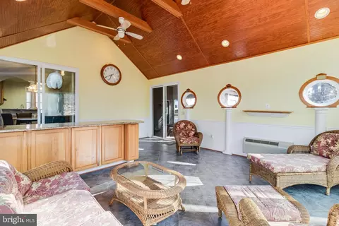 8045 Settle Ct, Waldorf, MD 20603 photo 12