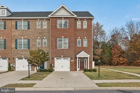 970 Rye Dr, La Plata, MD 20646