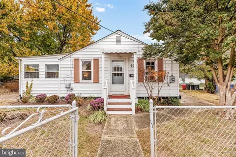 22 Fairmont Pl, Indian Head, MD 20640
