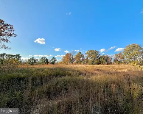 6290 Cool Springs Farm Ct, La Plata, MD 20646