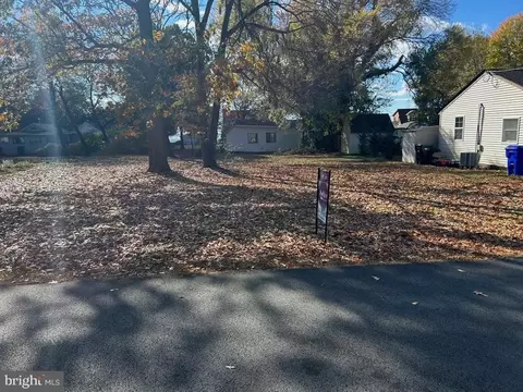 11943 Neale Sound Dr, Cobb Island, MD 20625