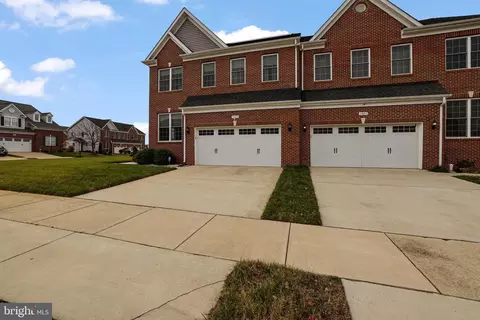 1025 Llano Dr, La Plata, MD 20646