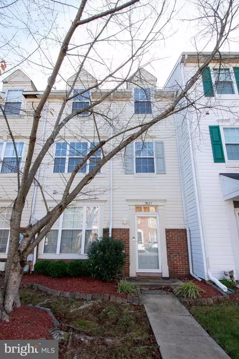 9825 Larson Pl, Waldorf, MD 20603