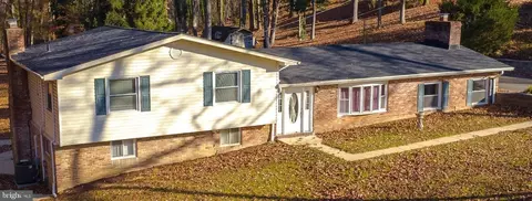 8464 Cardinal Ln, White Plains, MD 20695