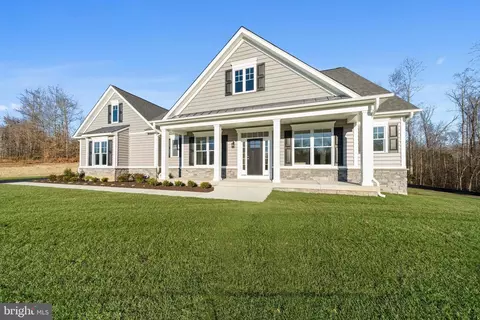 16011 Ambleside Ct, Hughesville, MD 20637