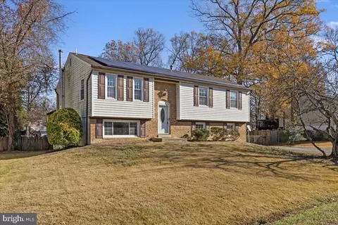 11654 Kipling Dr, Waldorf, MD 20601