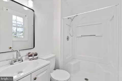 Bath - 11654 Kipling Dr, Waldorf, MD 20601 photo 1 of 4