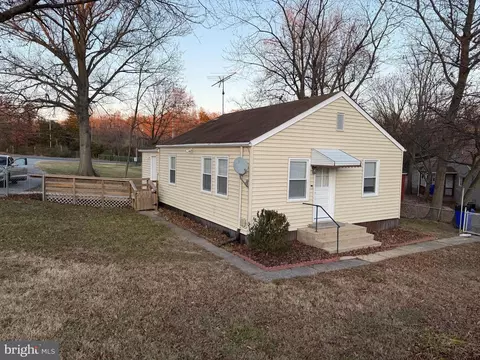 11 Delta Pl, Indian Head, MD 20640