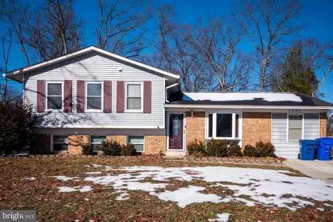 1805 Cooper Ct, Waldorf, MD 20602