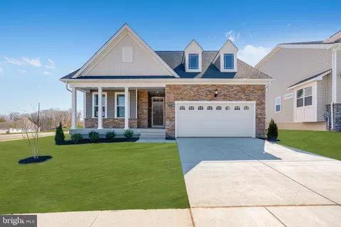 10012 Shenandoah Ln, White Plains, MD 20695