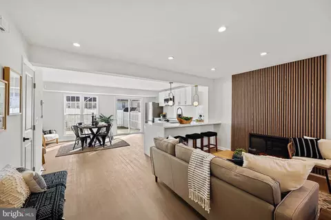 3900 Light Arms Pl, Waldorf, MD 20602