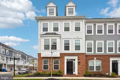 112 Gallop Dr, La Plata, MD 20646