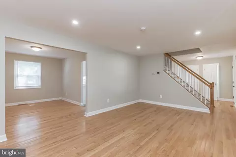 Living - 11659 Kipling Dr, Waldorf, MD 20601 photo 2 of 3