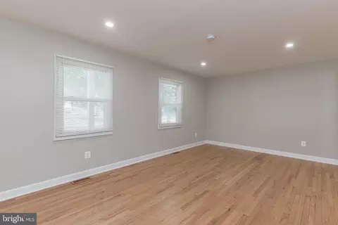 Living - 11659 Kipling Dr, Waldorf, MD 20601 photo 3 of 3