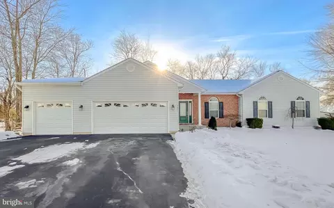 2831 Desert Sun Ct, Waldorf, MD 20603