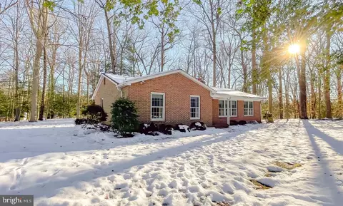 8970 Billingsley Rd, White Plains, MD 20695