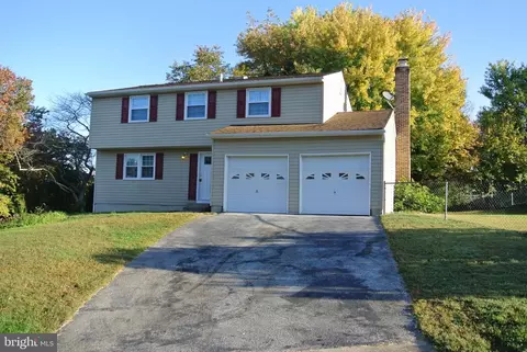 10220 Briarwood Pl, Waldorf, MD 20601
