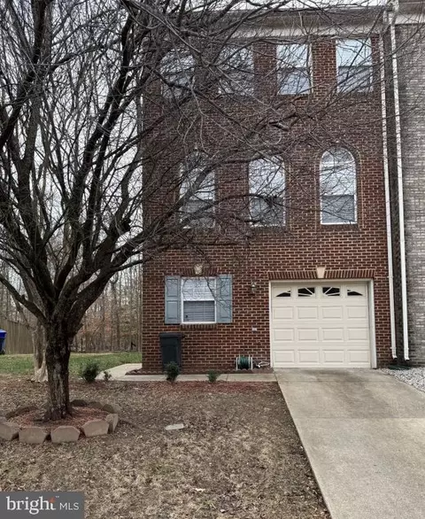 8047 Bloomsbury Pl, White Plains, MD 20695