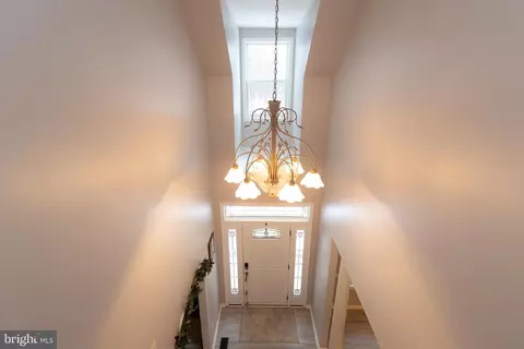 Entry Way - 11547 Wollaston Cir, Swan Point, MD 20645 photo 10 of 20
