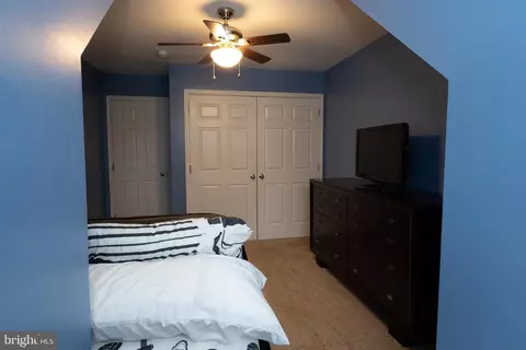 Bedroom - 11547 Wollaston Cir, Swan Point, MD 20645 photo 5 of 9