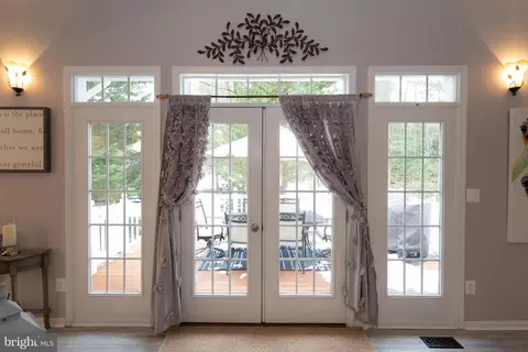 Entry Way - 11547 Wollaston Cir, Swan Point, MD 20645 photo 19 of 20