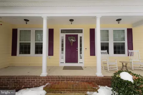 Exterior - 11547 Wollaston Cir, Swan Point, MD 20645 photo 3 of 11