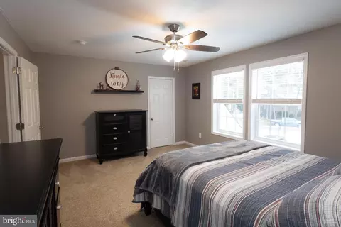 Bedroom - 11547 Wollaston Cir, Swan Point, MD 20645 photo 9 of 9