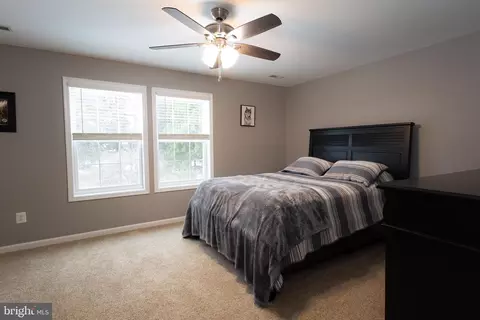 Bedroom - 11547 Wollaston Cir, Swan Point, MD 20645 photo 8 of 9