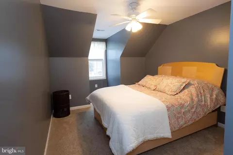 Bedroom - 11547 Wollaston Cir, Swan Point, MD 20645 photo 6 of 9