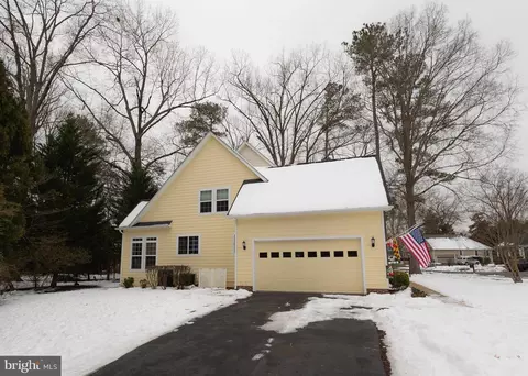 Exterior - 11547 Wollaston Cir, Swan Point, MD 20645 photo 2 of 11